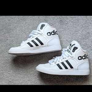 Kids Adidas Hi top sneakers